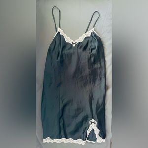 Black and white Gillian & Omalley Chemise with Thong  set